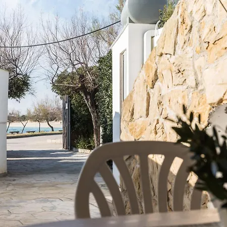 Casa Ezio 1 Fronte Mare A Punta Grossa Di *