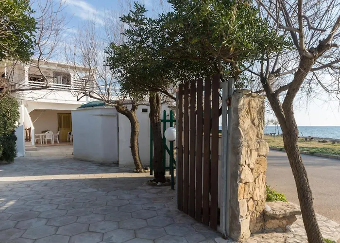 펜션 Casa Ezio 1 Fronte Mare A Punta Grossa Di *